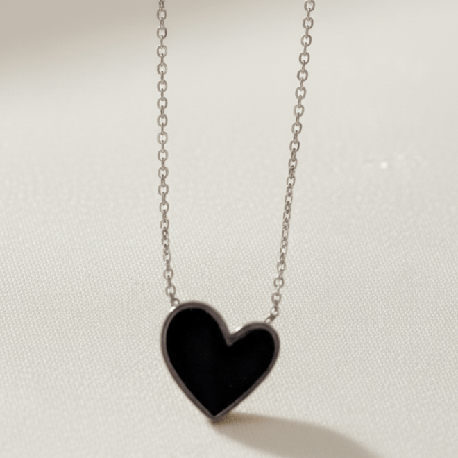 Onyx Heart Pendant Necklace - Stainless steel & Tarnish Free by Zehnoor | Locket