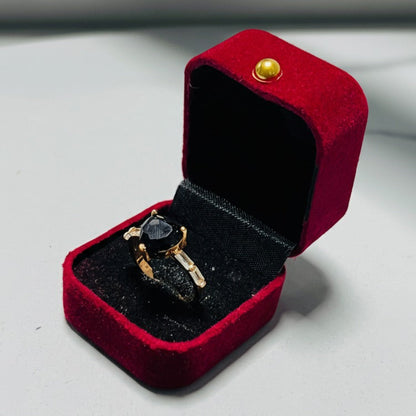 Ring with Black Heart-Shaped Gemstone